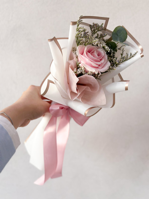 How to wrap a Korean-Style Single Rose Bouquet 